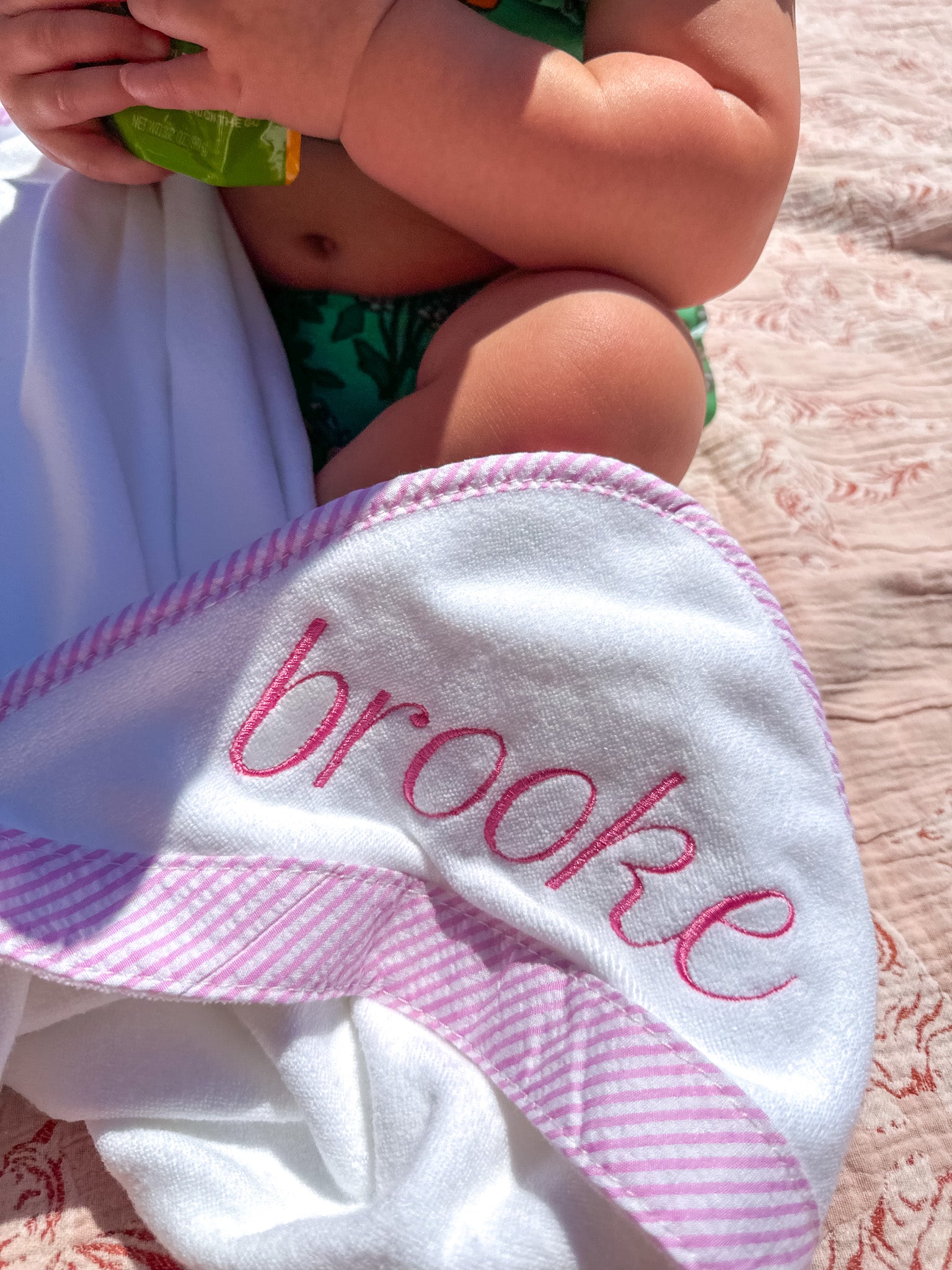 SEERSUCKER HOODED TOWEL