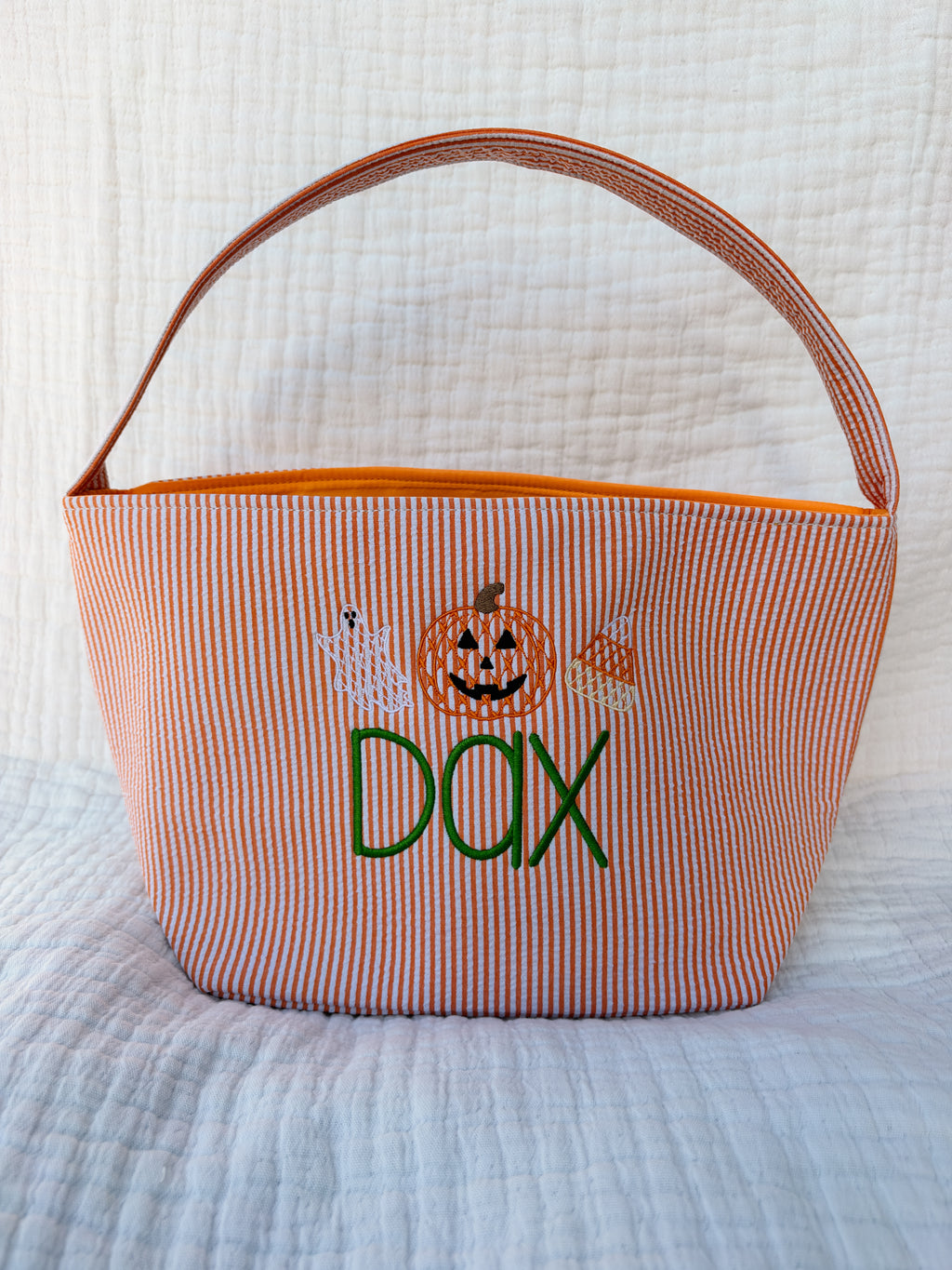 HALLOWEEN CANDY BASKET