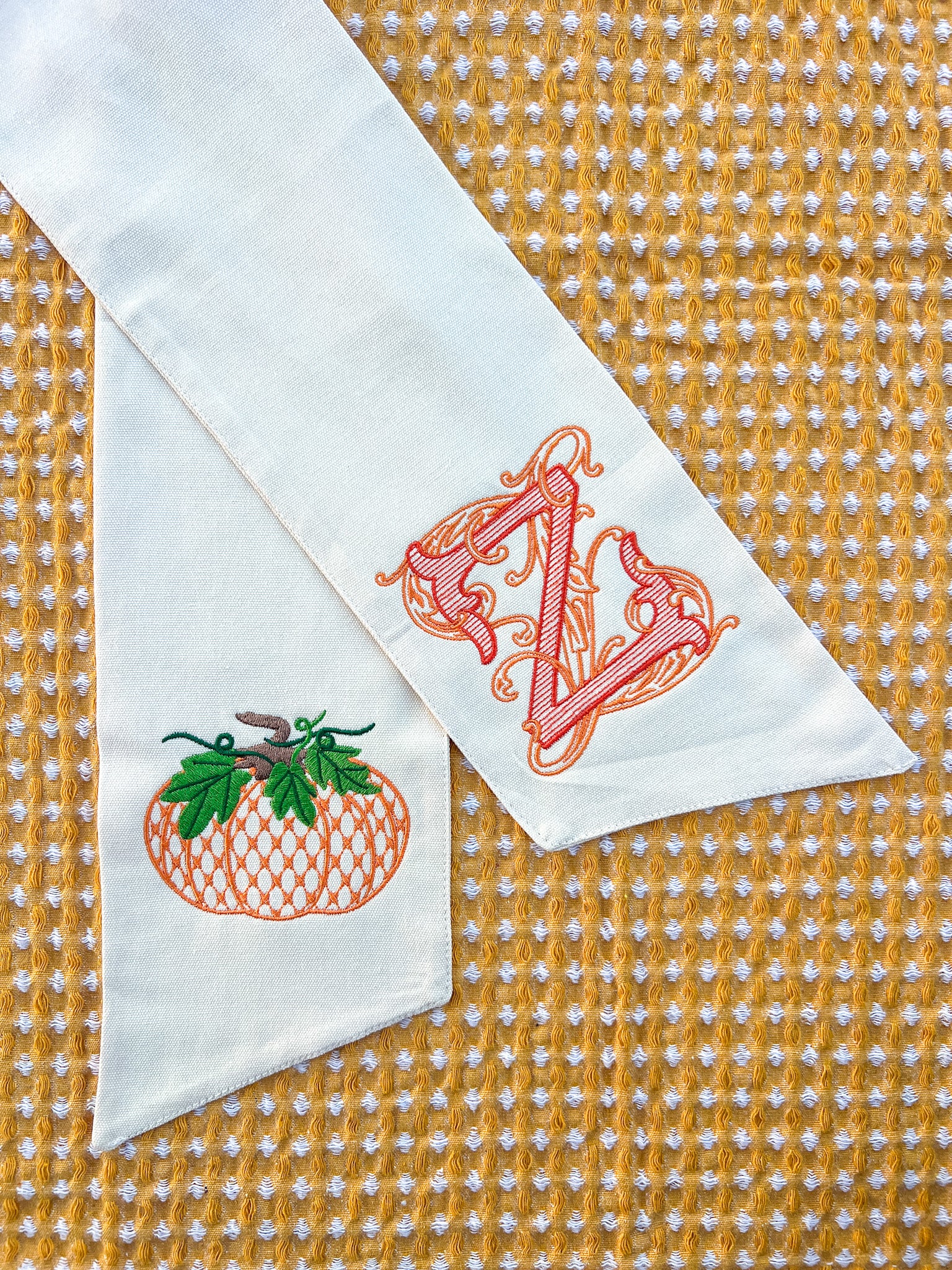 WREATH SASH